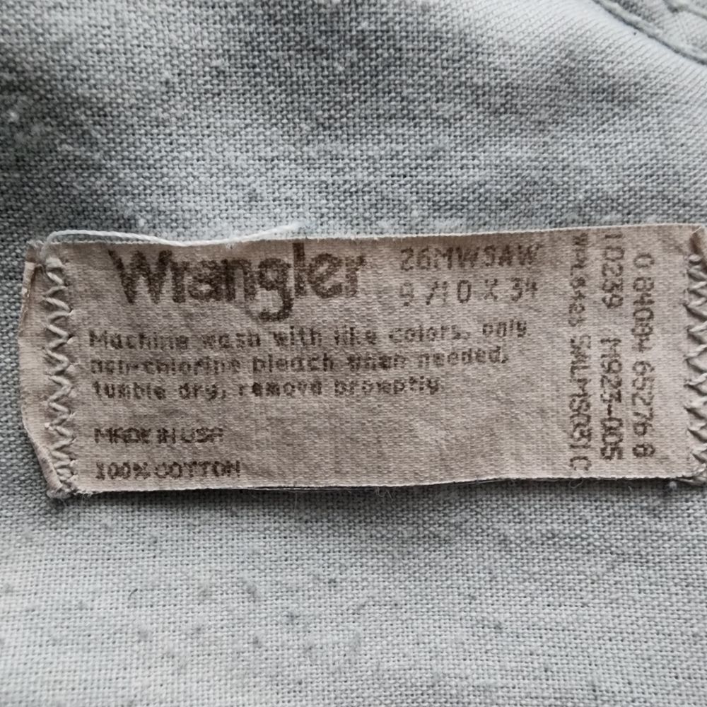 Vintage button fly high rise wranglers light wash size 26w32l tagged 9/10w 34l - Picture 10 of 12